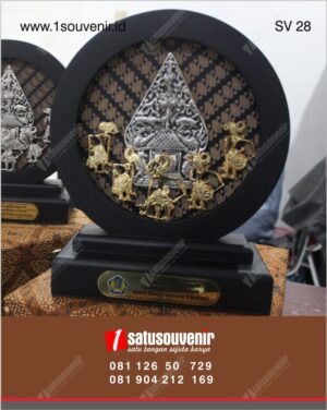 Souvenir Perusahaan Wayang Pandawa