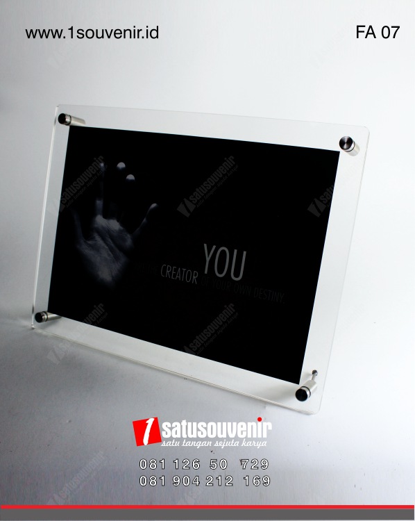 produk akrilik frame acrylic