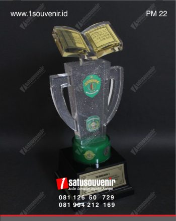 PM22-Piala-MTQ-kalimantan-timur PM22-Piala-MTQ-kalimantan-timur